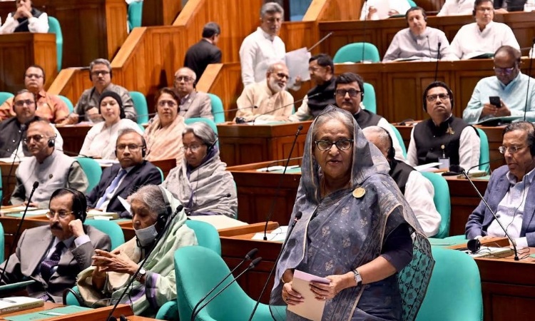 বাংলাদেশের জনগণ এখন মর্যাদা নিয়ে বিশ্ব দরবারে চলতে পারে: প্রধানমন্ত্রী