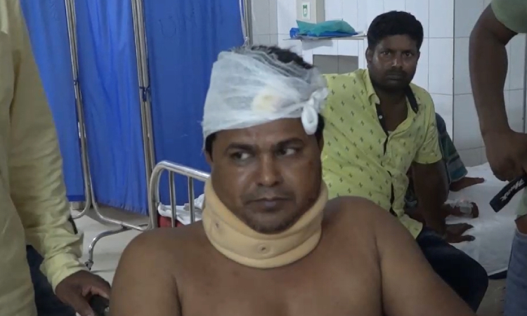 সাভারে পৃথক সংঘর্ষে আহত হয়েছে অন্তত ৩০