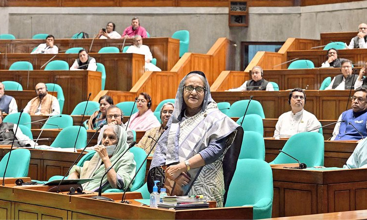 ‘দেশে ফিরলেই মেরে ফেলার হুমকি দেওয়া হয়েছিল’