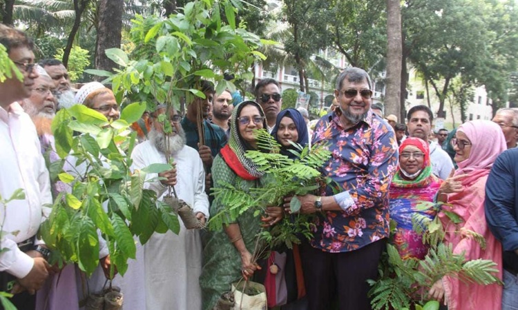 বিএনপি-জামায়াত গাছ ধ্বংস করে, আওয়ামী লীগ রক্ষা করে: নিখিল