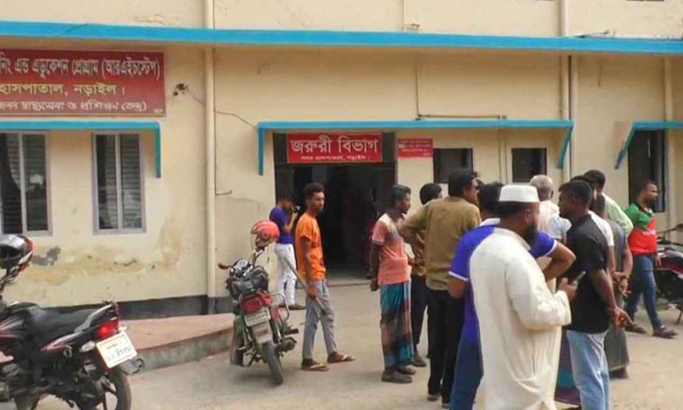 নড়াইলে মোটরসাইকেল দুর্ঘটনায় কলেজছাত্র নিহত
