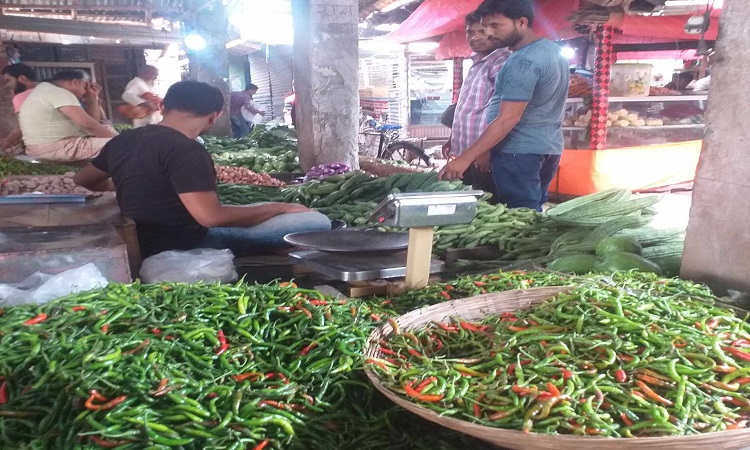 হিলিতে কাঁচা মরিচের দাম বাড়ল