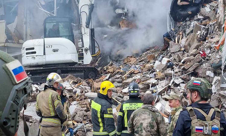 রাশিয়ায় ইউক্রেনের পাল্টা ক্ষেপণাস্ত্র হামলা, নিহত ১৫