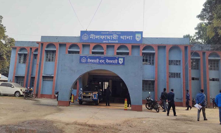 নীলফামারীতে যাত্রীবেশে চালকের গলা কেটে ইজিবাইক ছিনতাই