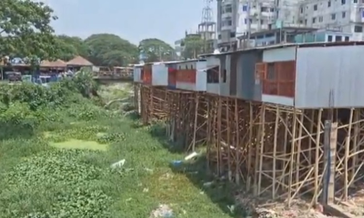 দখল-দূষণে অস্তিত্ব সংকটে কুমিল্লা ও ব্রাহ্মণবাড়িয়ার ‘অদের খাল’