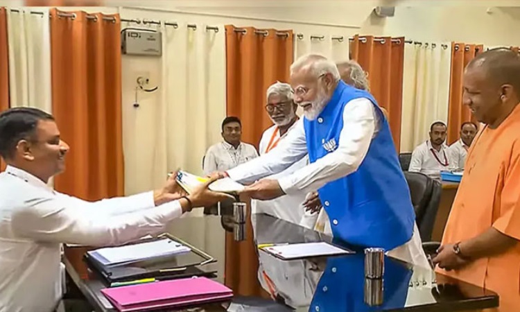 বারাণসী আসনে মনোনয়নপত্র জমা দিলেন নরেন্দ্র মোদি