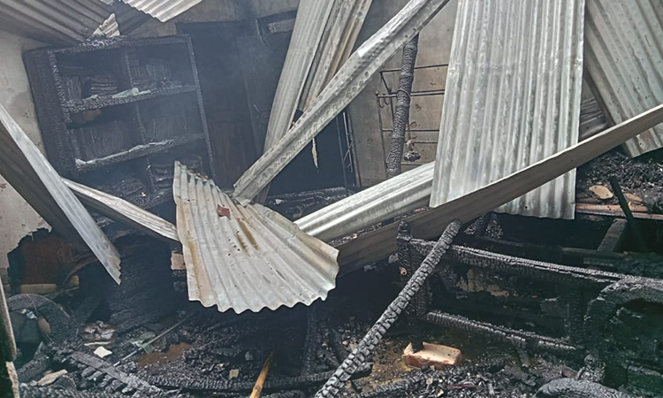 ডিমলায় ১০ বসতবাড়ি পুড়ে ছাই