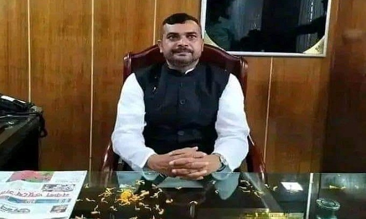 নরসিংদী জেলা পরিষদের চেয়ানম্যানের বিরুদ্ধে অনাস্থা প্রদান