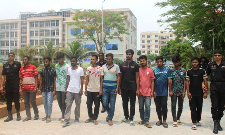 রাজশাহীতে ডাকাতির প্রস্তুতিকালে গ্রেফতার ১১