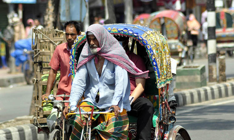 দেশজুড়ে বইছে তাপপ্রবাহ, বাড়বে দিন-রাতের তাপমাত্রা