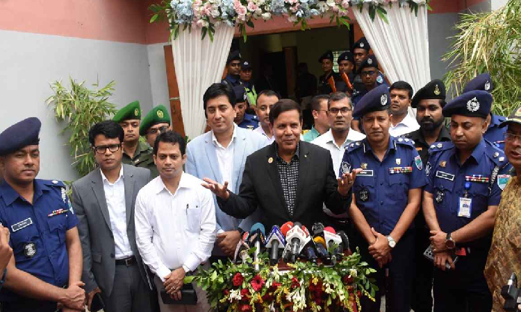 কিশোর গ্যাংয়ের পৃষ্ঠপোষকদের ছাড় দেওয়া হবে না: ইসি হাবিব