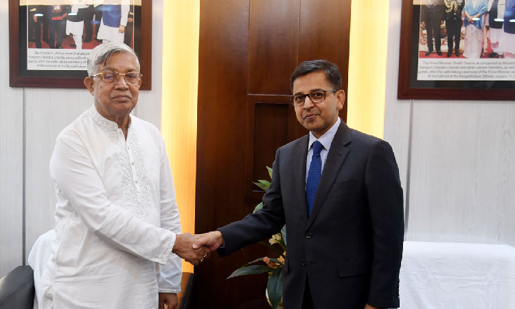 ভূমিমন্ত্রীর সঙ্গে ভারতীয় হাইকমিশনারের সাক্ষাৎ