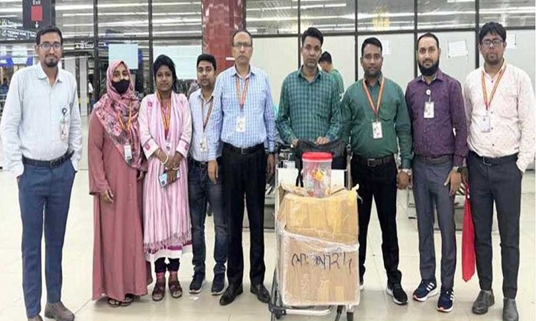 যাত্রীর কাপড় পোড়ানোর পর মিলল সাড়ে চার কোটি টাকার স্বর্ণ