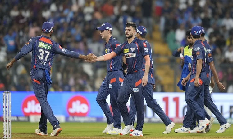 জয়ের পরও ছিটকে গেল লক্ষ্ণৌ