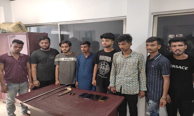 খুলশীতে কিশোর গ্যাং লিডার হেলাল চৌধুরীসহ গ্রেফতার ৭