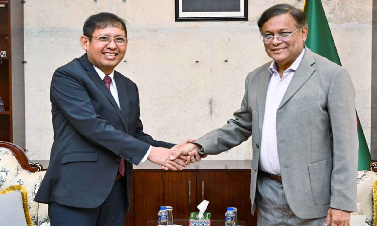 মিয়ানমারের বিদায়ী রাষ্ট্রদূতের সঙ্গে পররাষ্ট্রমন্ত্রীর সাক্ষাৎ
