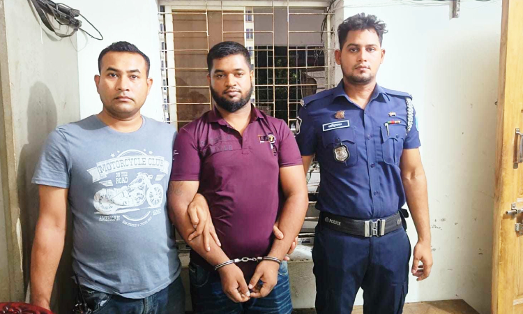 সাভারে রিকশা চালককে নির্যাতনের অভিযোগে গ্রেফতার ১