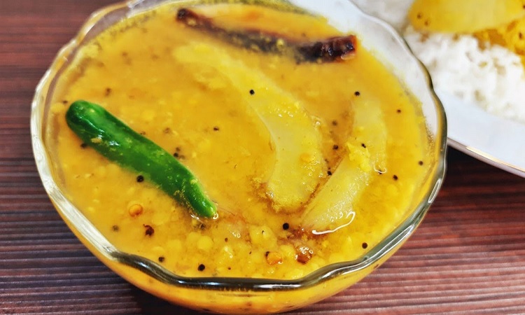 গরমে পেট ঠান্ডা রাখতে শেষ পাতে আম ডাল
