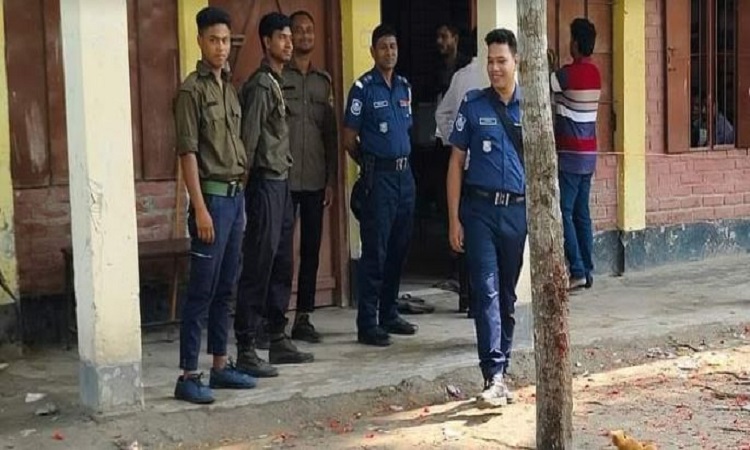 লালমনিরহাটে চলছে উপজেলা নির্বাচনের ভোটগ্রহণ, ভোটার উপস্থিতি কম