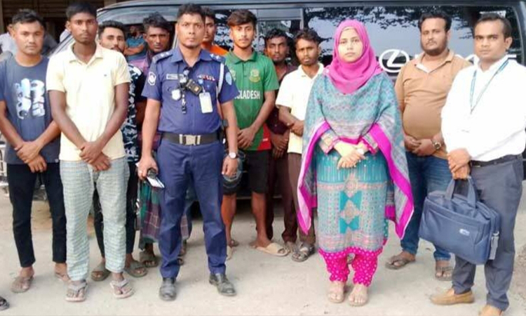 জাল ভোট দেওয়ার সময় পোলিং এজেন্টসহ আটক ৯