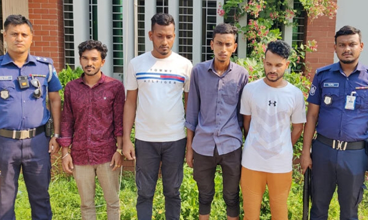 ভোট দিয়ে ছবি তোলার অপরাধে ৪ যুবককে কারাদণ্ড