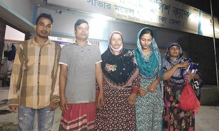 চাকরির প্রলোভন দেখিয়ে নারী পাচার চক্রের ৫ সদস্য গ্রেফতার