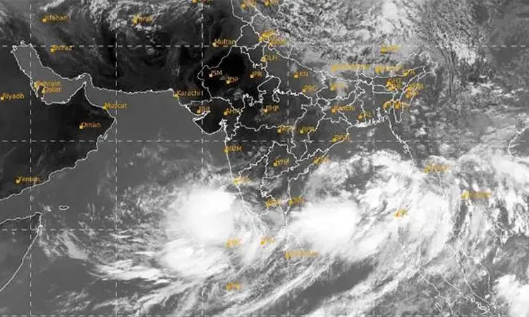 বঙ্গোপসাগরে নিম্নচাপ, ৪ বন্দরে সতর্কসংকেত