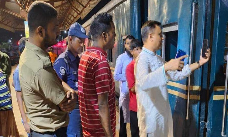 চবির শাটল ট্রেনে মিলল দুই মাসের শিশুর মরদেহ