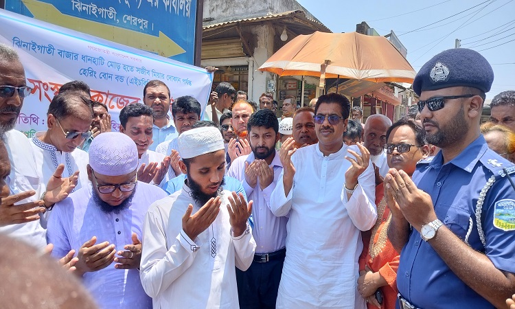 ঝিনাইগাতীতে রাস্তা সংস্কারের কাজ শুরু