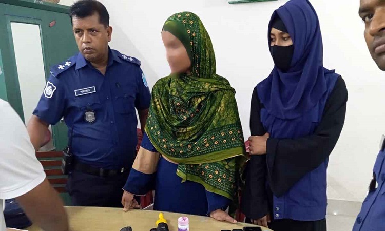 শরীয়তপুরে অস্ত্র ও ইয়াবাসহ নারী আটক