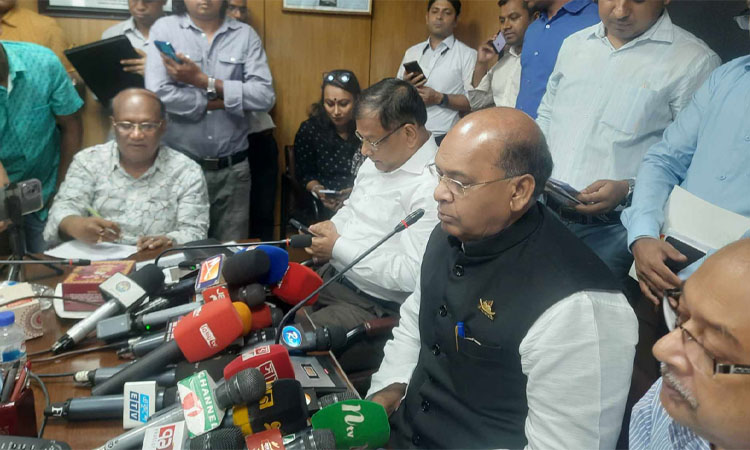 ঘূর্ণিঝড় রেমাল: সরকারি কর্মকর্তা-কর্মচারীদের ছুটি বাতিল