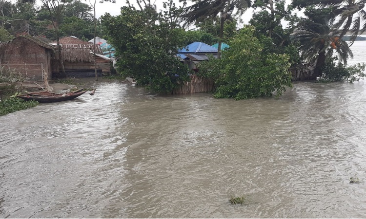 ইন্দুরকানীতে রেমালের প্রভাবে অধিকাংশ গ্রাম প্লাবিত