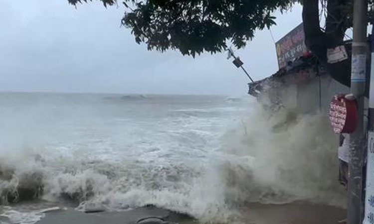 ঘূর্ণিঝড় রেমালের তাণ্ডবে ৭ জনের প্রাণহানি