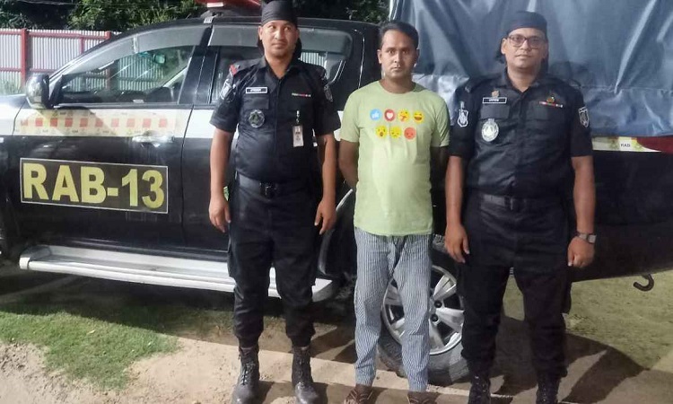 গোবিন্দগঞ্জে ৮ ৮৮৪ পিস ট্যাপেনটাডলসহ মাদক কারবারি গ্রেফতার