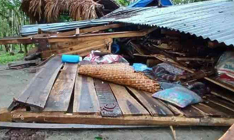 ঘূর্ণিঝড়ে ৬ জেলায় ১০ জনের মৃত্যু