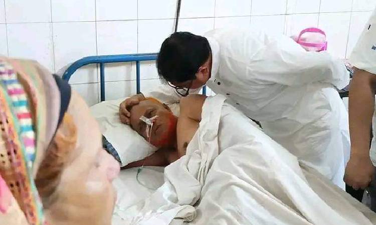 চুয়াডাঙ্গায় ইউপি চেয়ারম্যানকে কুপিয়ে হত্যা চেষ্টা
