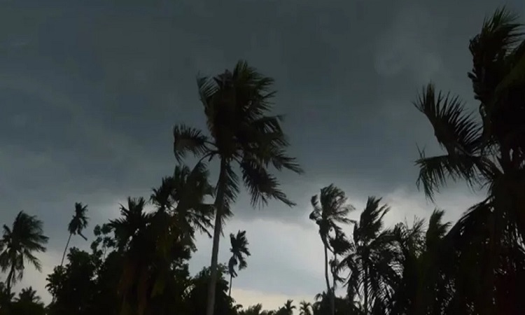 রাতে যে পাঁচ জেলায় তীব্র ঝড়ের আশঙ্কা