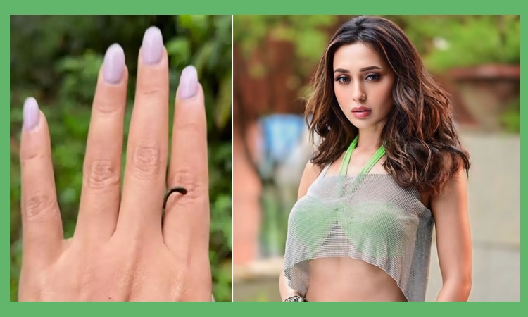 জোঁকের কবলে মিমি