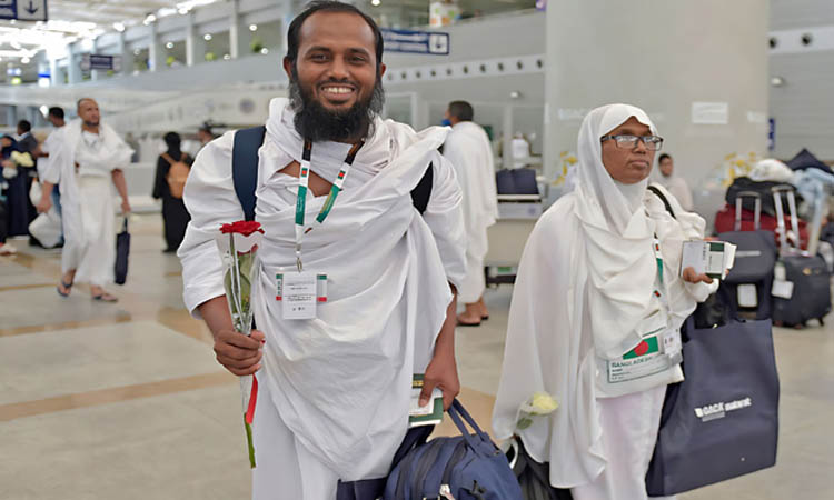 সৌদি পৌঁছেছেন ৪৯ হাজার ৬৭৪ বাংলাদেশি হজযাত্রী