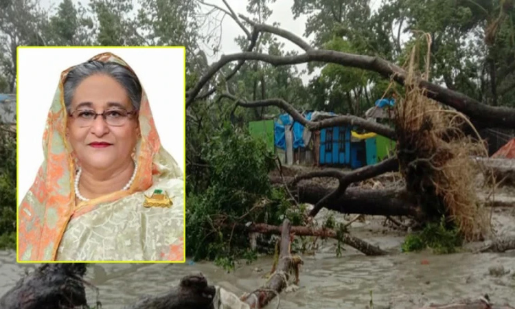 রেমালে ক্ষতিগ্রস্ত কলাপাড়ার পথে প্রধানমন্ত্রী