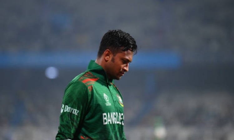 বিশ্বকাপের আগে অলরাউন্ডার র‌্যাংকিংয়ের শীর্ষস্থান হারালেন সাকিব