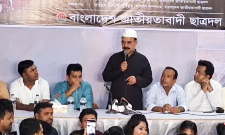 সরকারকে টিকিয়ে রেখেছে ভারত: গয়েশ্বর