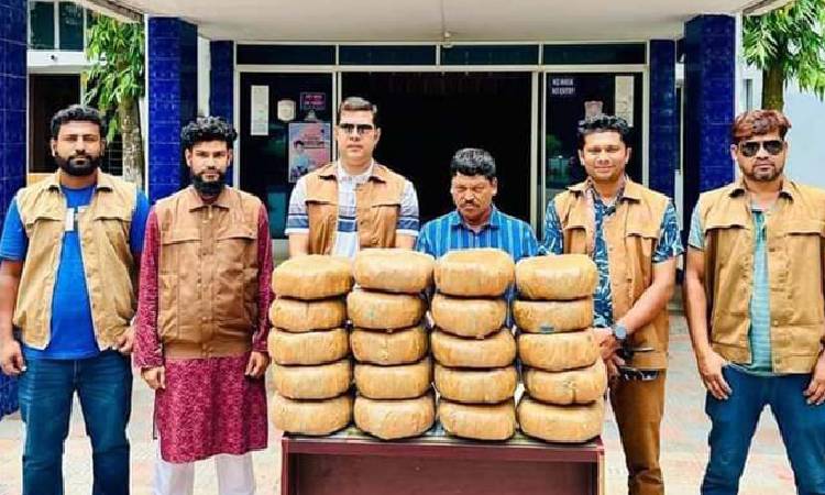 ৪০ কেজি গাঁজাসহ ইউপি সদস্য গ্রেফতার