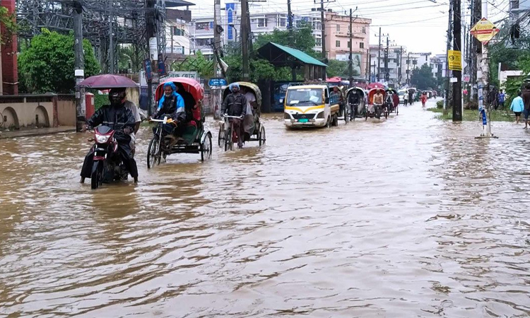 এক রাতের বৃষ্টিতে সিলেটের ৯০ ভাগ এলাকা প্লাবিত