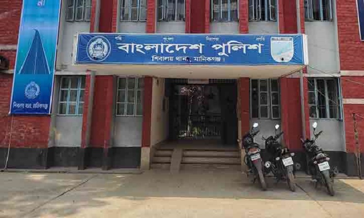 মানিকগঞ্জে কাভার্ডভ্যান-অটোরিকশা সংঘর্ষে নিহত ২