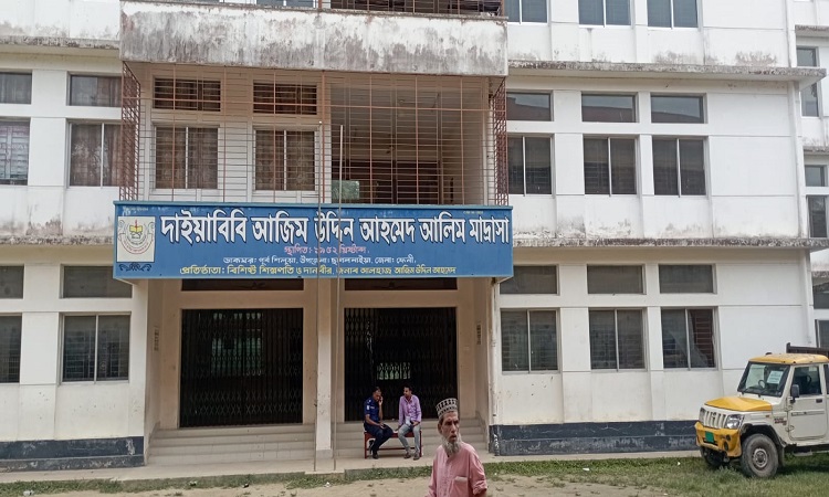 জালভোটের অভিযোগ: চেয়ারম্যান প্রার্থীর ভোট বর্জন, পুলিশ কর্মকর্তা প্রত্যাহার