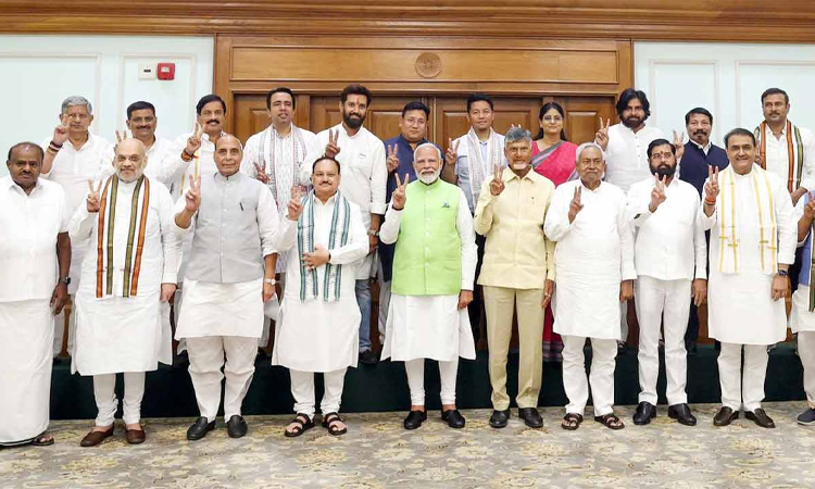জোট সঙ্গীদের সমর্থনে মোদির সরকার গঠনে গ্রিন সিগন্যাল