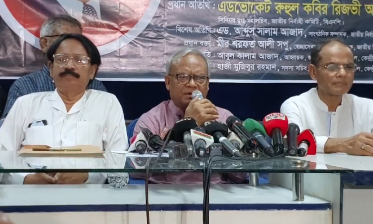 আজিজ এবং বেনজীরের খবর পড়ে মানুষ বিস্মিত: রিজভী