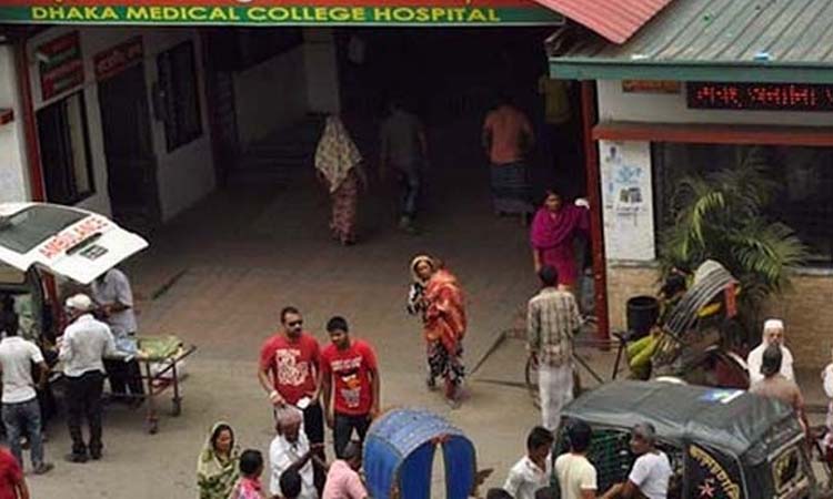 হানিফ ফ্লাইওভারে মোটরসাইকেলের নিয়ন্ত্রণ হারিয়ে যুবক নিহত