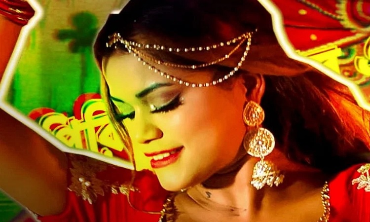 ‘ময়ূরাক্ষী’র আইটেম গানে রিকশাচিত্র